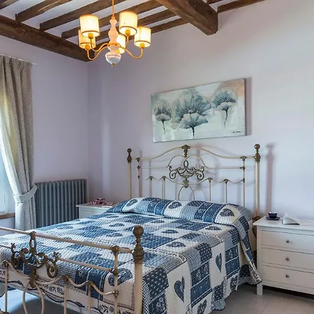 Villa Dimora Rovena 24, Emma